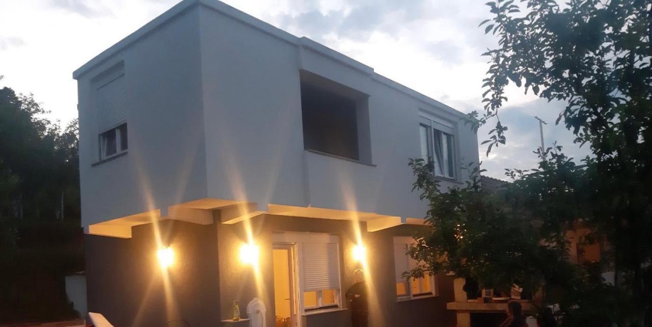 Resting House Oaza Villa บีฮัช ภายนอก รูปภาพ